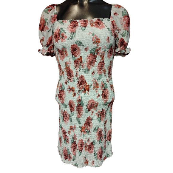 Trixxi Dresses & Skirts - Trixxi Women's White Smocked Short Sleeve Red Floral Square Neck Dress Large